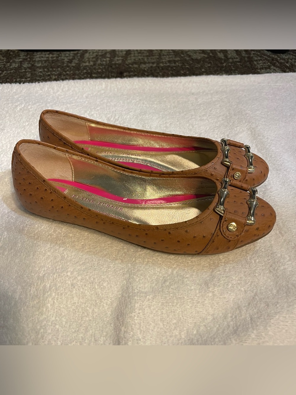 GUC Women’s Elaine Turner Ostrich Leather Flats Size 7